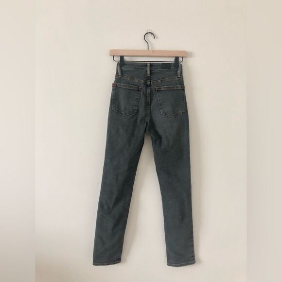 BDG Girl Friend High Rise Skinny Jean in Washed Black - Size 24 - Picture 3 of 9